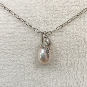 Solid 14K White Gold Diamond & Pearl Pendant Necklace 8.79g Paperclip Chain